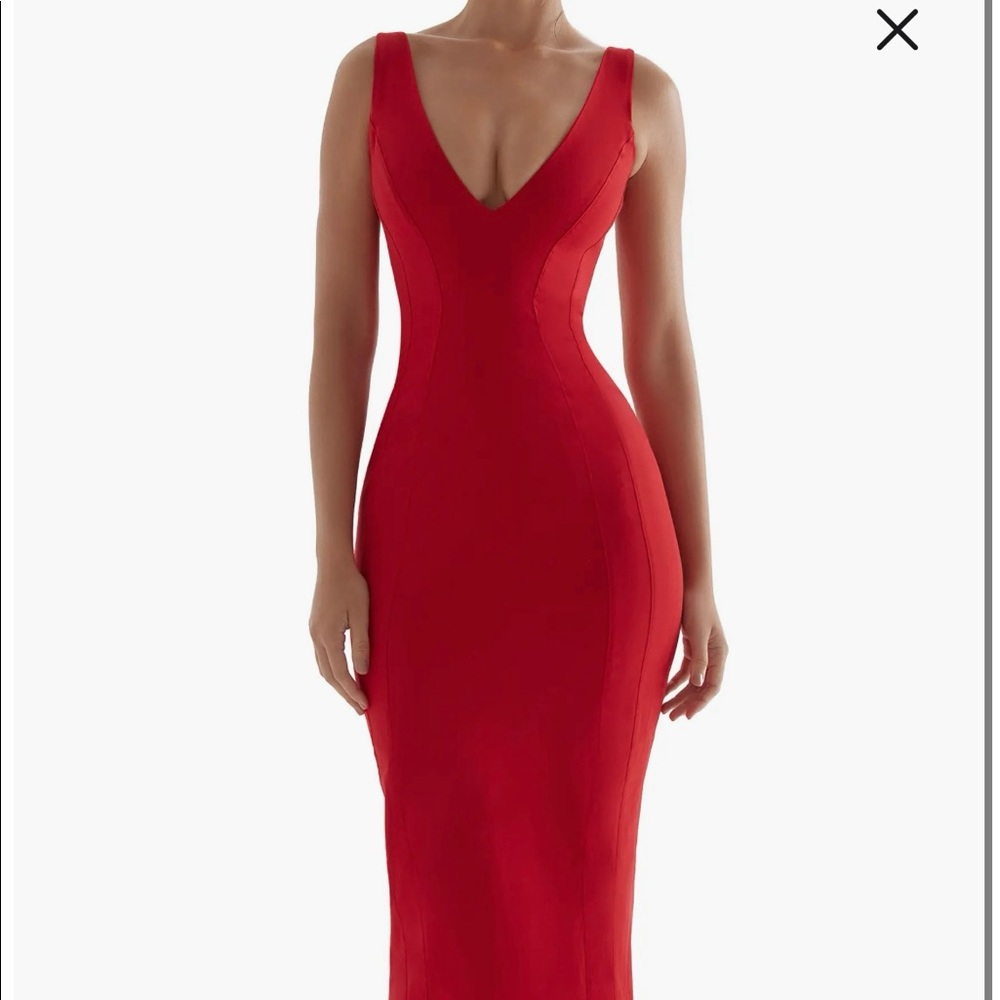 HOUSE OF CB CECE red rose plunging maxi dress, NWT NEVER WORN, small